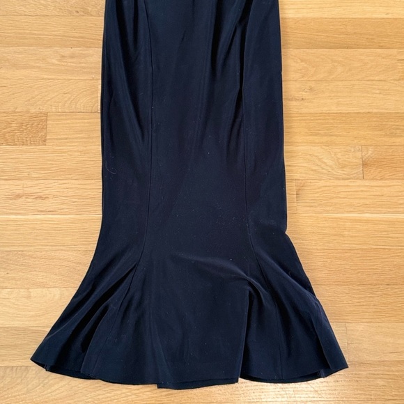 x REVOLVE Slip Fishtail Dress in Black
Norma Kamali size small - Picture 12 of 16